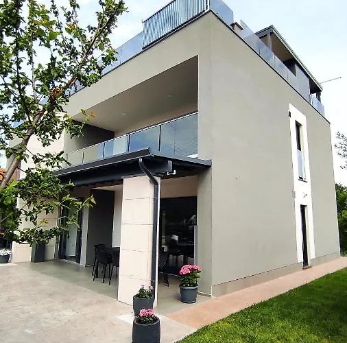 Indigo Villa *