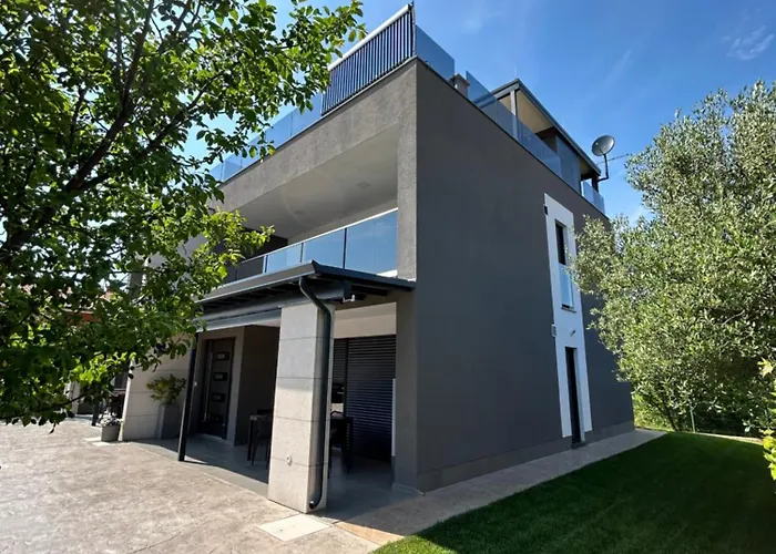 Indigo Villa *